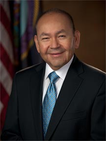 Bill Anoatubby, Governor